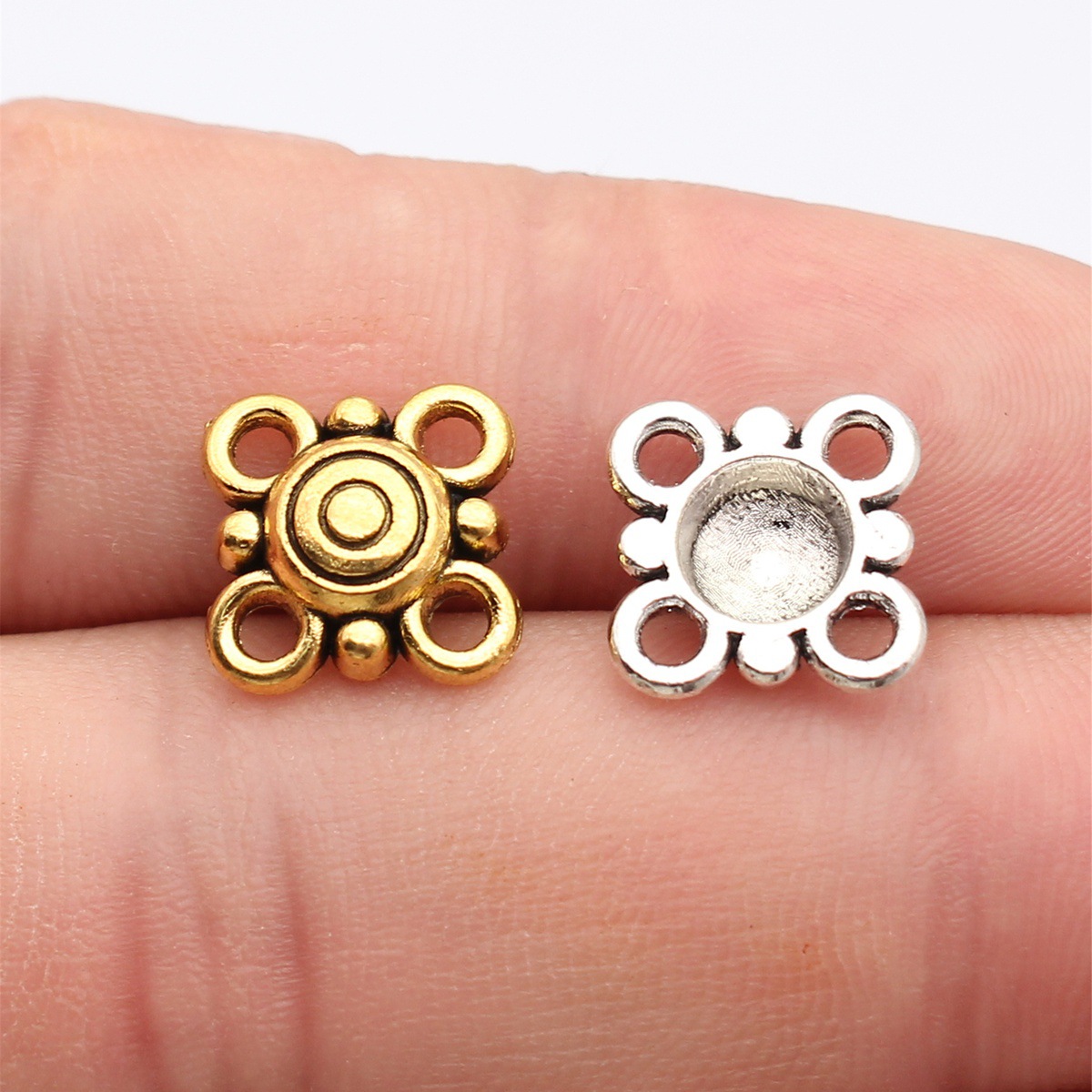 WYSIWYG 20 piezas 15x15mm Cone - Vintage Fashion Stores reseña y precio