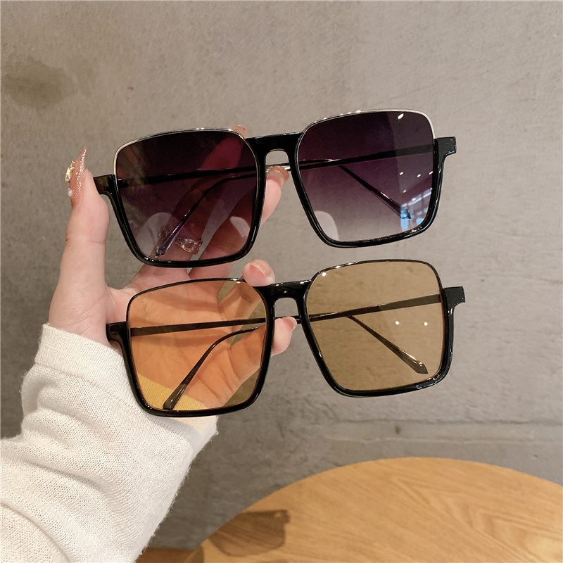Gafas de sol Vintage con montu - Vintage Fashion Photographers reseña y precio