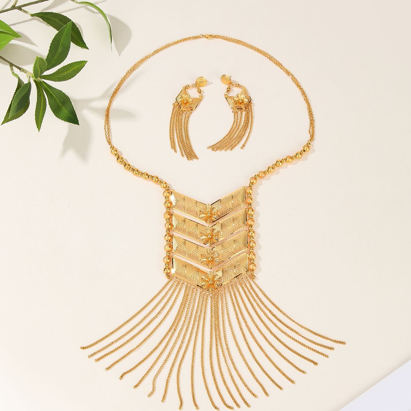 Collar de aleación chapada en  - Vintage Fashion Stores reseña y precio